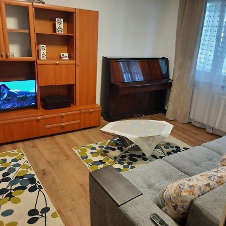 Apartament Apartament zona centrala Hunedoara Zewnętrze zdjęcie