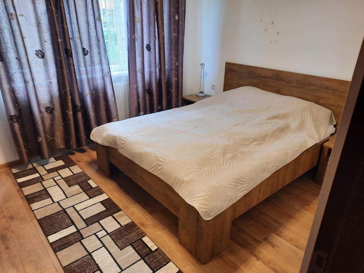 Apartament Apartament zona centrala Hunedoara Zewnętrze zdjęcie